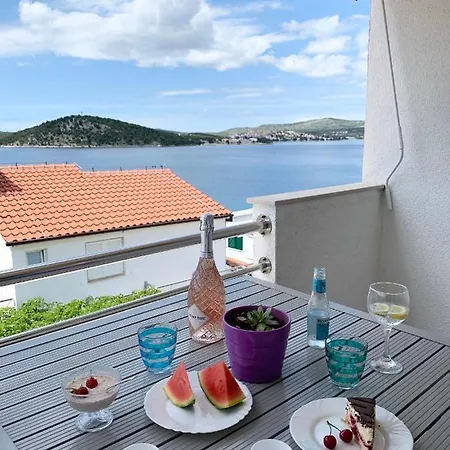 Linda Seaview&pool