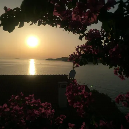 Linda Seaview&pool